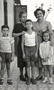 Paolo, Salvatore e Rita Borsellino con la mamma Maria Pia Lepanto